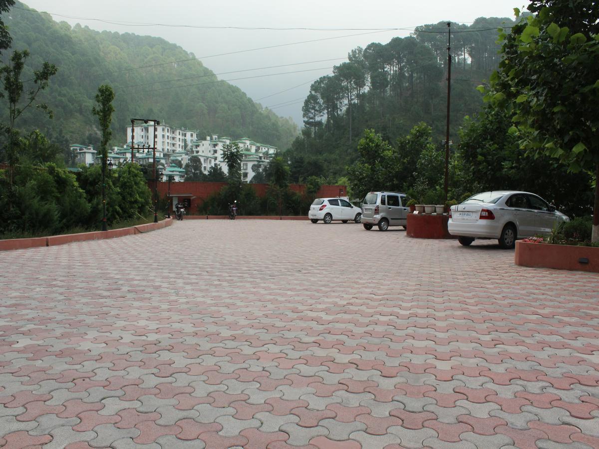 Oyo 2531 Hotel Una Comfort Misty Oak Nainital Buitenkant foto