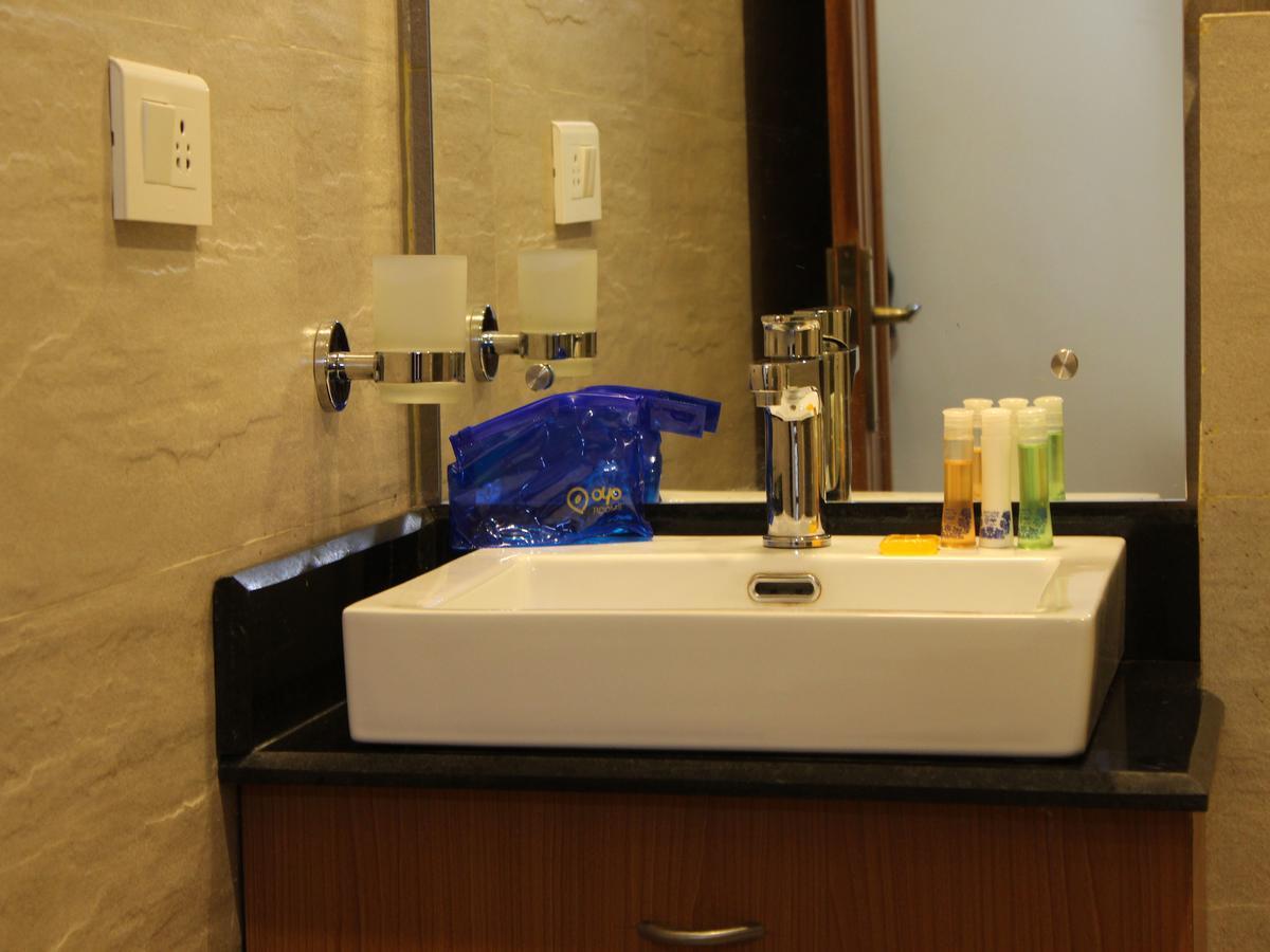 Oyo 2531 Hotel Una Comfort Misty Oak Nainital Buitenkant foto